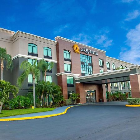 La Quinta By Wyndham Clearwater South Hotell Exteriör bild